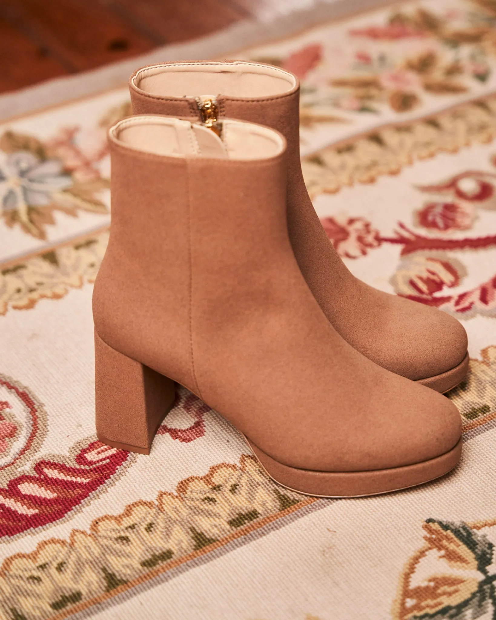 Minuit sur Terre Heeled Boots<Indice Moka