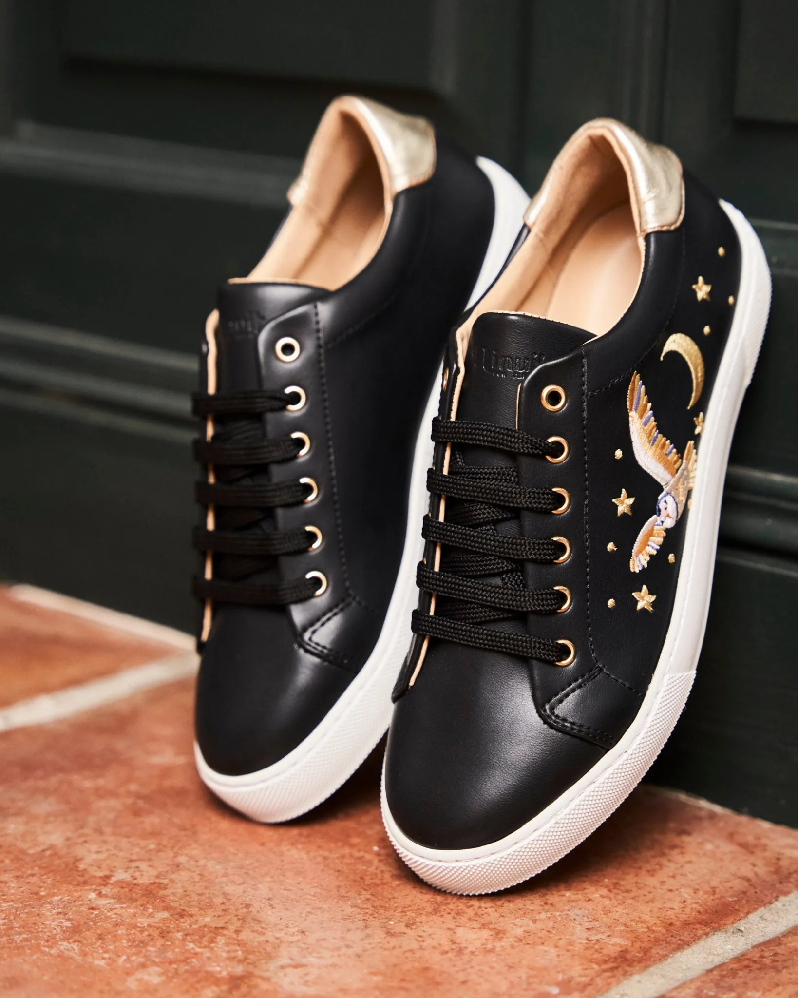 Minuit sur Terre Sneakers<Virevolte Edwige Noir Or