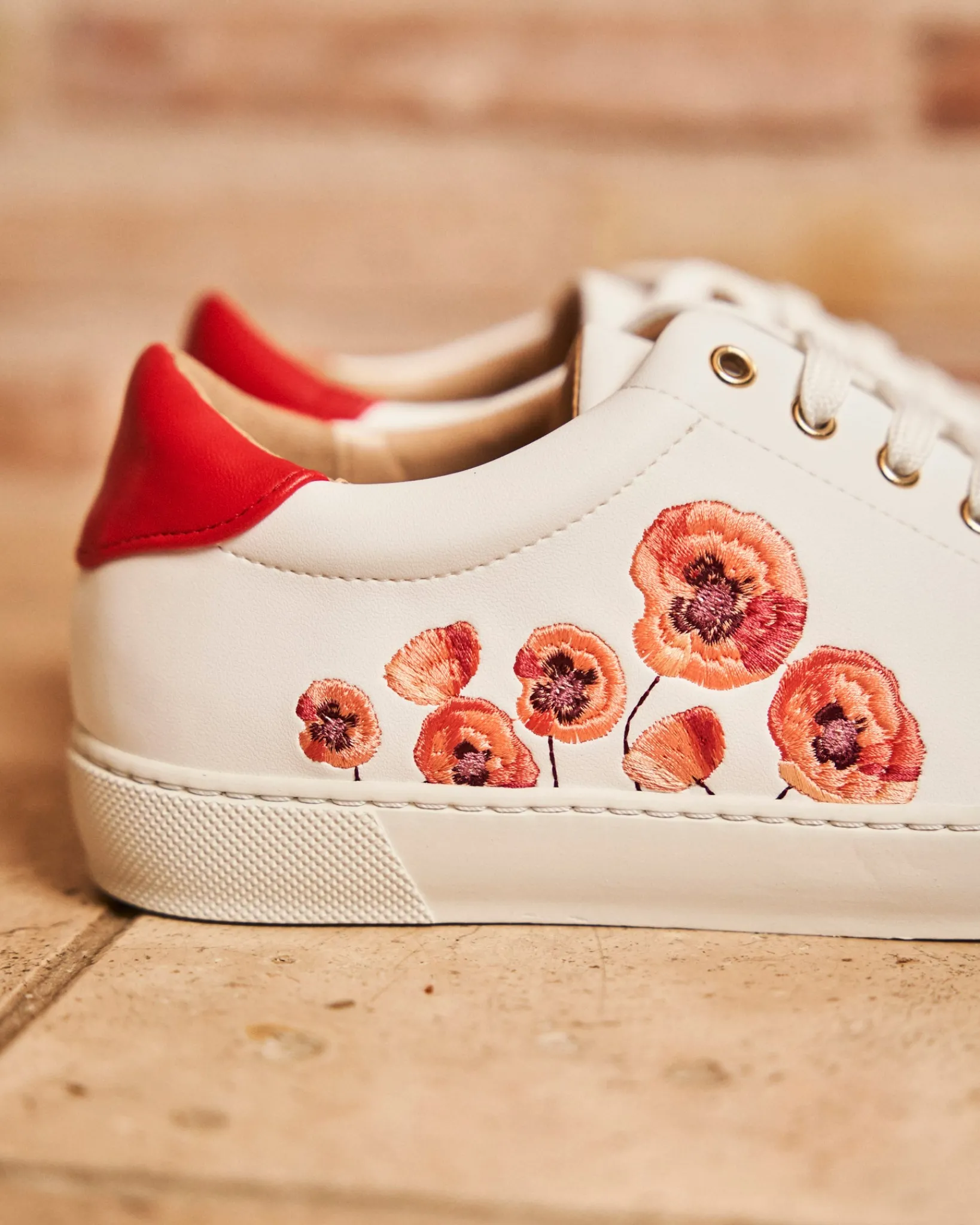 Minuit sur Terre Sneakers<Virevolte Fleurs Rouges
