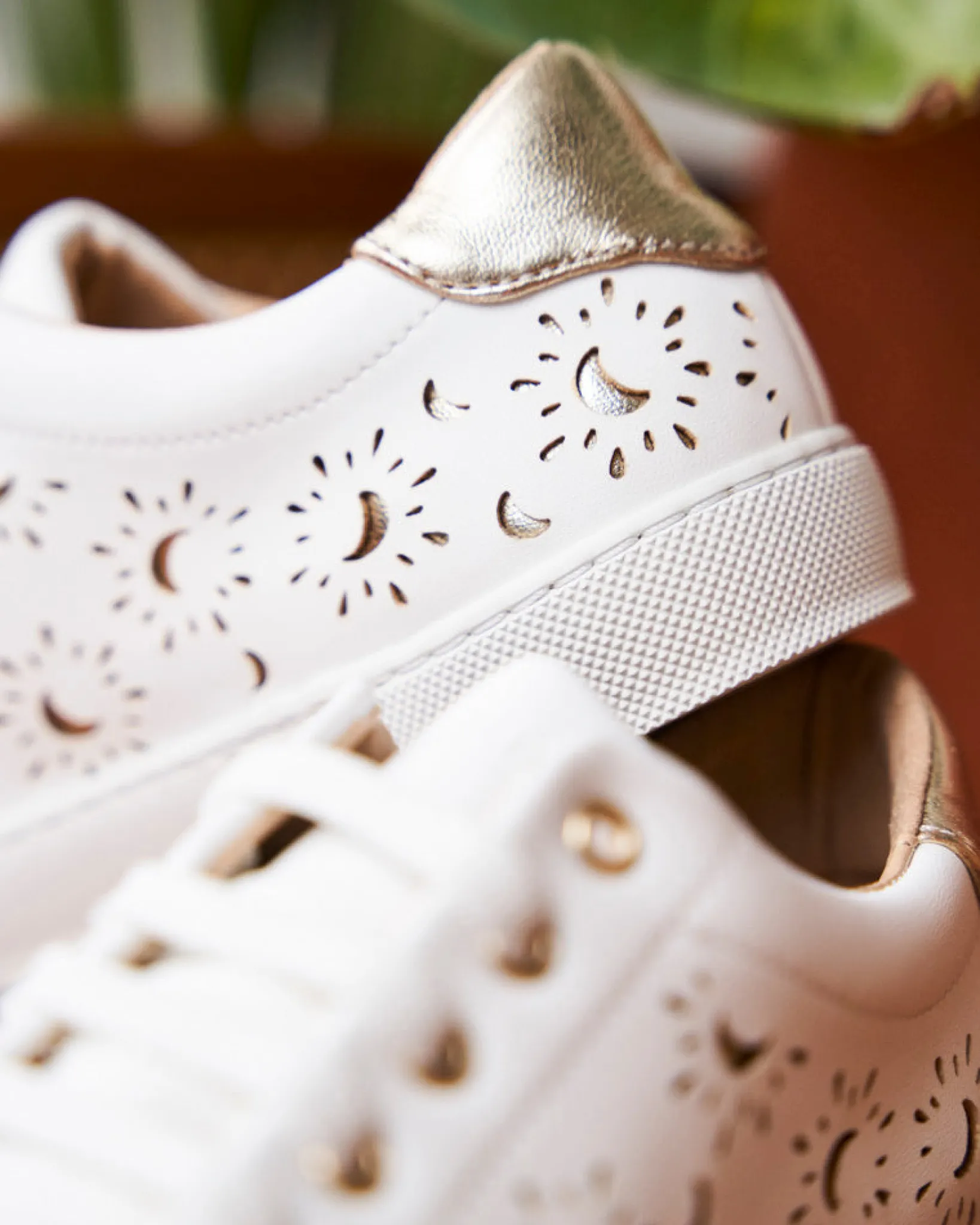 Minuit sur Terre Sneakers<Virevolte Lunes Or