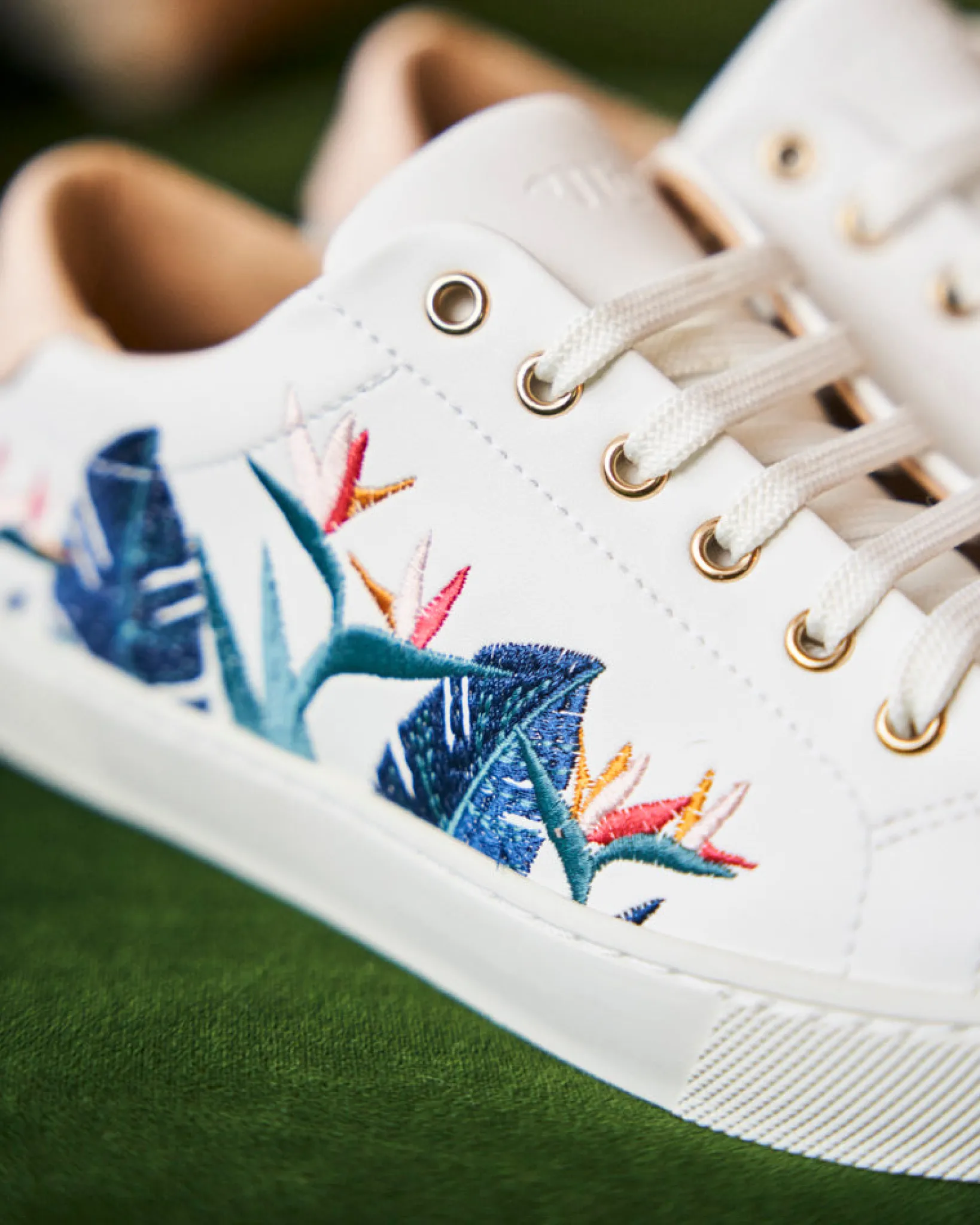 Minuit sur Terre Sneakers<Virevolte Tropical